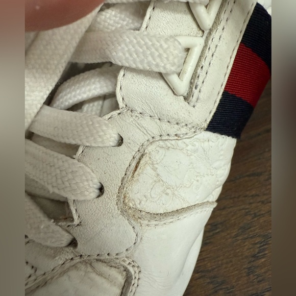 AUTH MENS GG LOGO WHITE GUCCI LEATHER SNEAKERS, SIZE 8, MADE IN ITALY - Picture 11 of 16